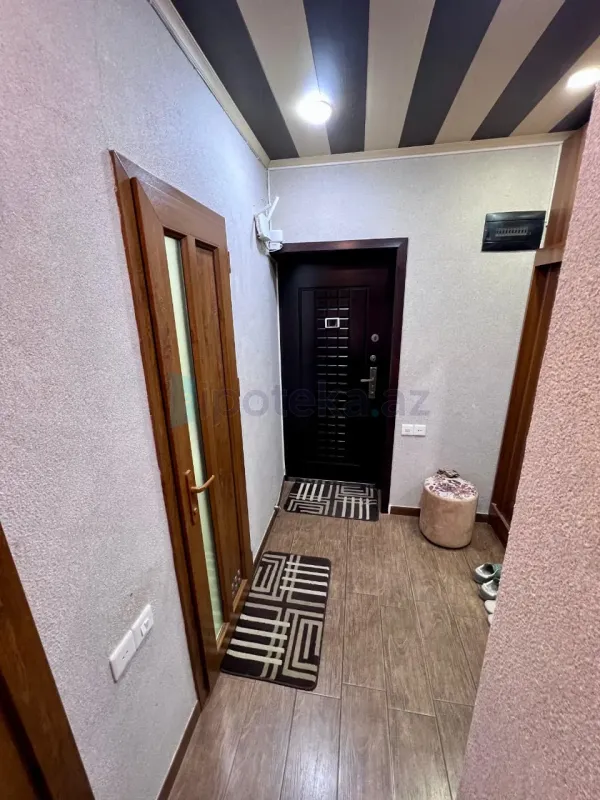 Satılır 2 otaqlı köhnə tikili 60 m²