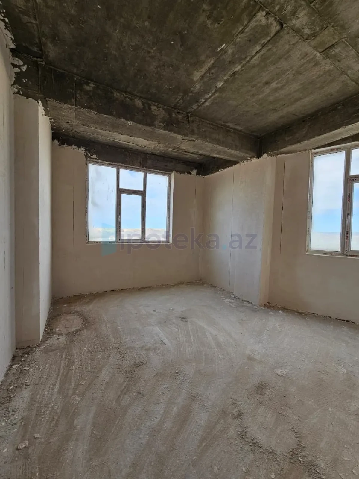 Satılır 3 otaqlı yeni tikili 105 m²