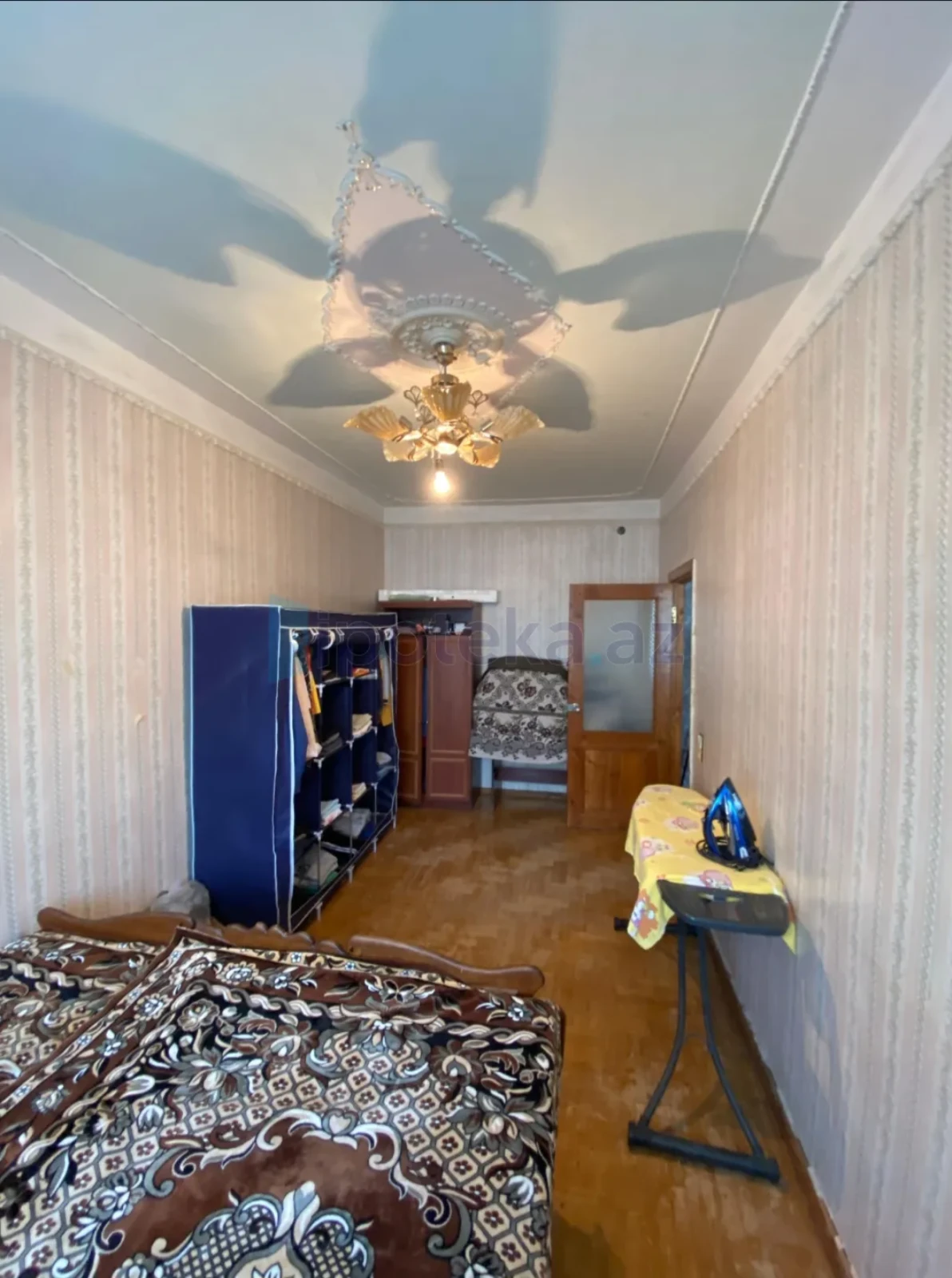 Satılır 4 otaqlı köhnə tikili 100 m²