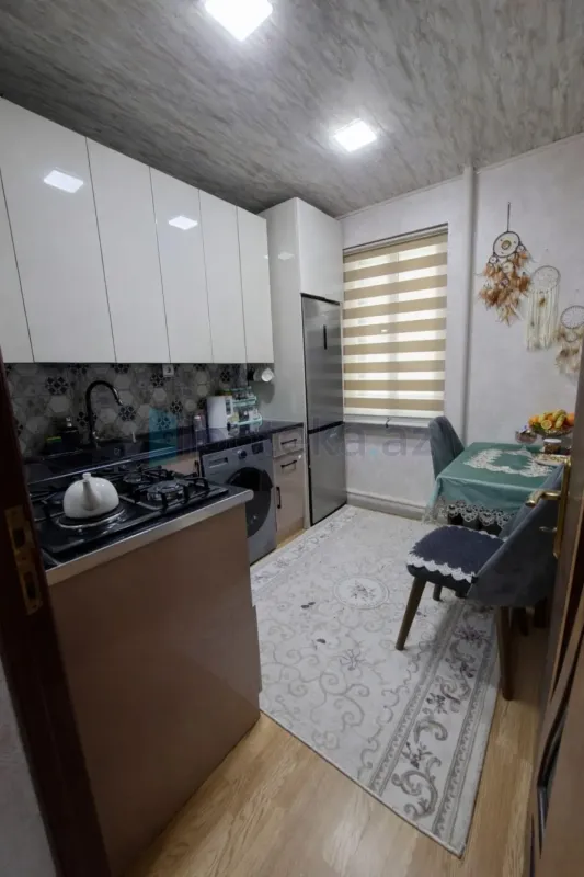Satılır 2 otaqlı köhnə tikili 55 m²