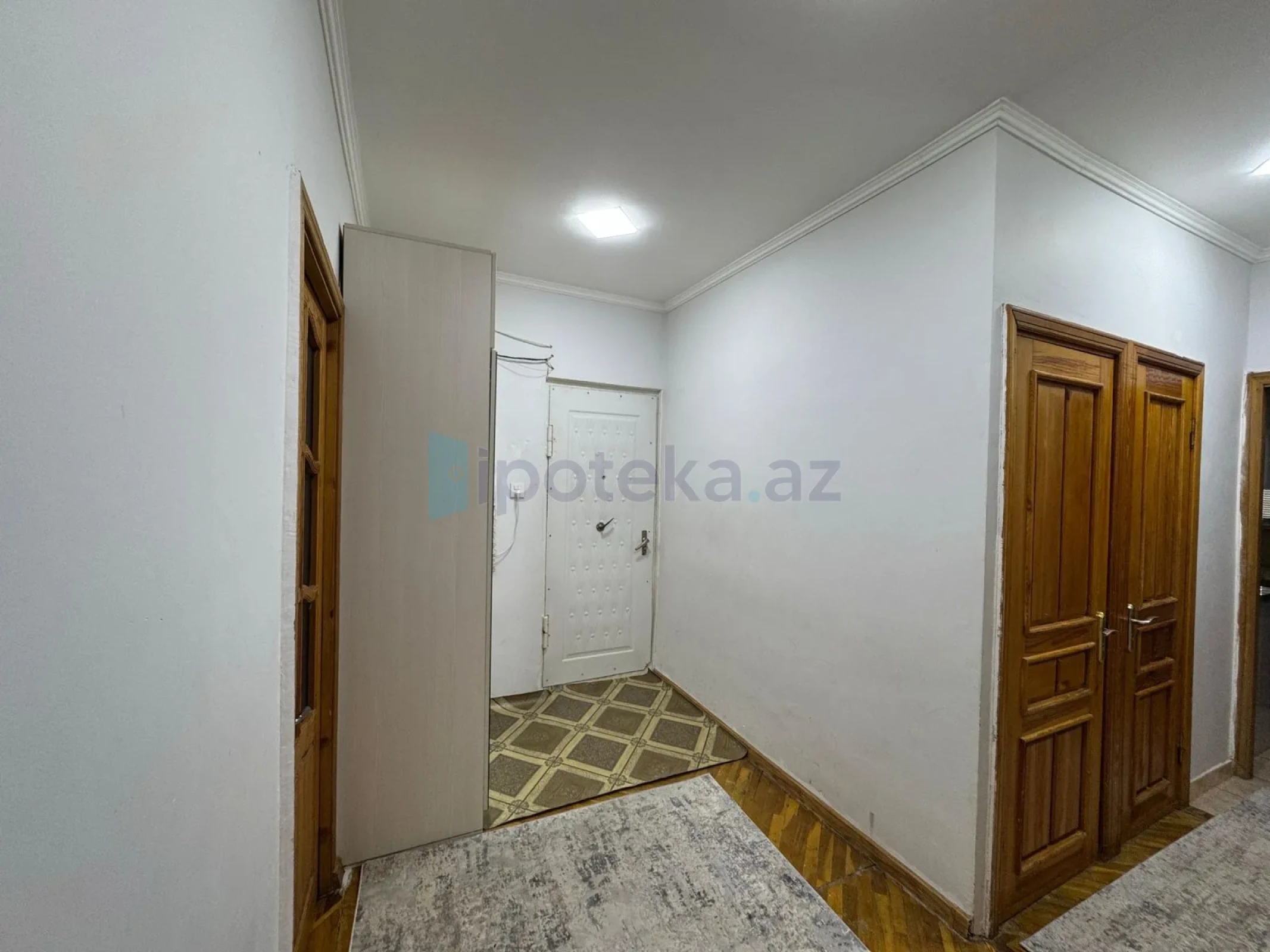 Satılır 3 otaqlı köhnə tikili 90 m²