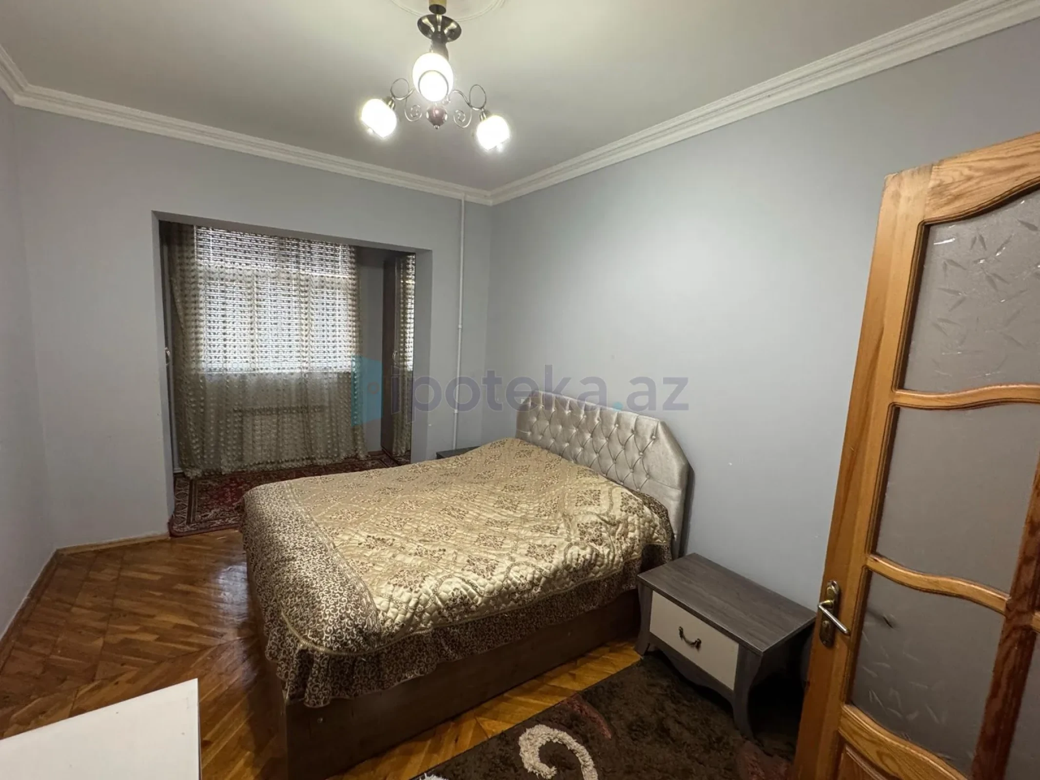 Satılır 3 otaqlı köhnə tikili 90 m²
