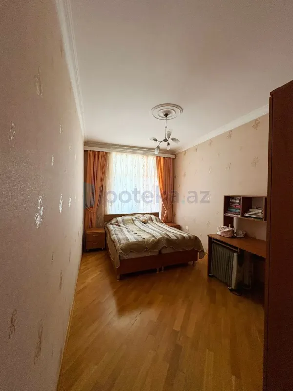 Satılır 3 otaqlı yeni tikili 120 m²