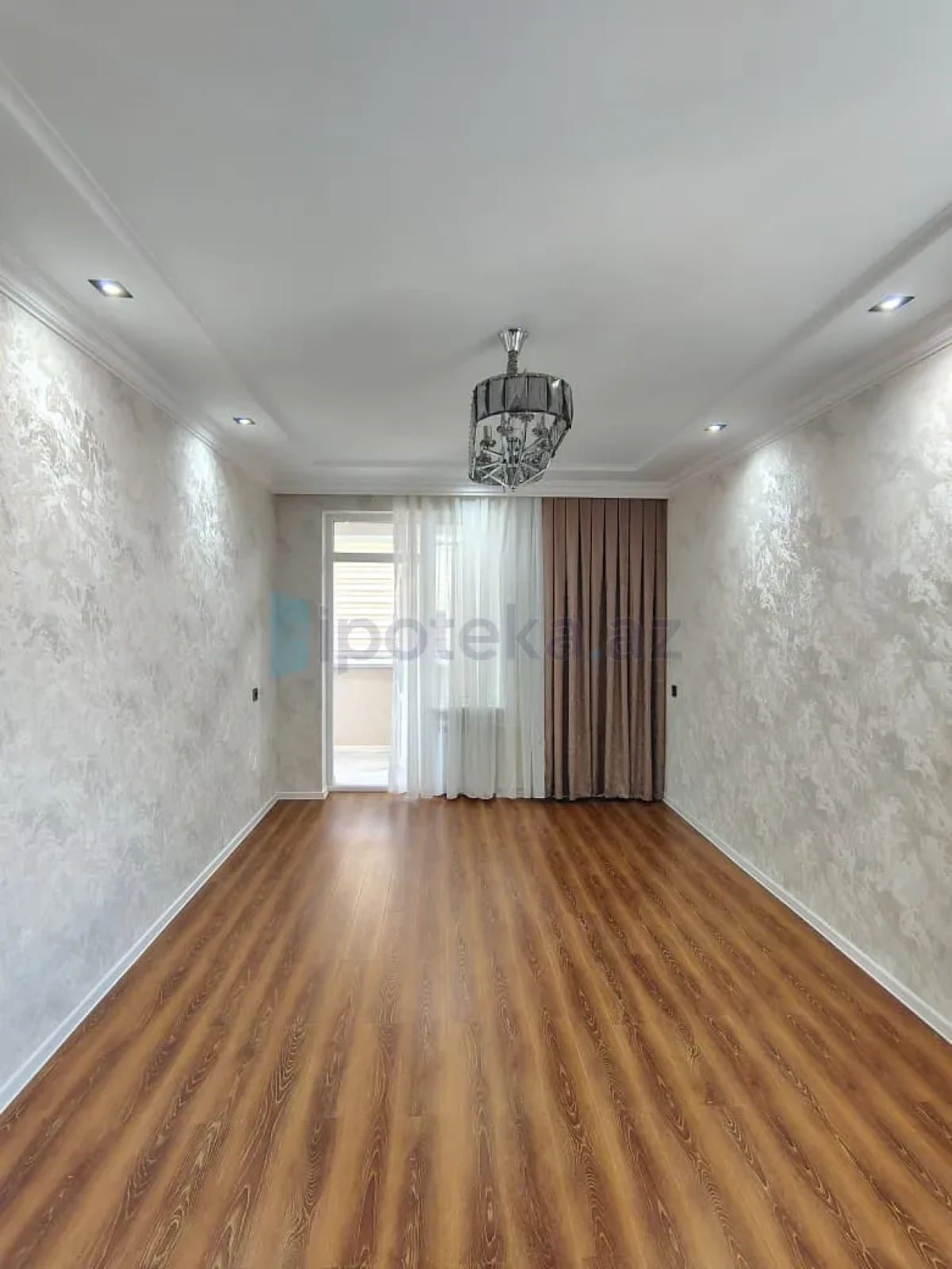 Satılır 2 otaqlı köhnə tikili 50 m²