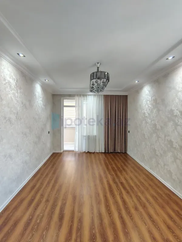 Satılır 2 otaqlı köhnə tikili 50 m²