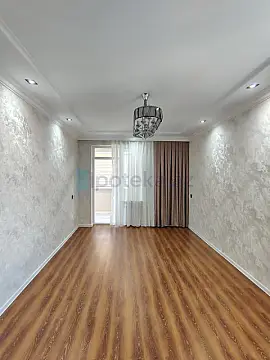 Satılır 2 otaqlı köhnə tikili 50 m²