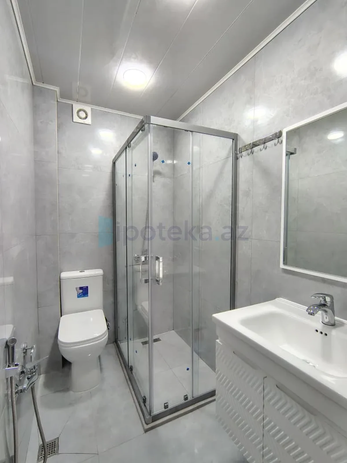 Satılır 2 otaqlı köhnə tikili 50 m²