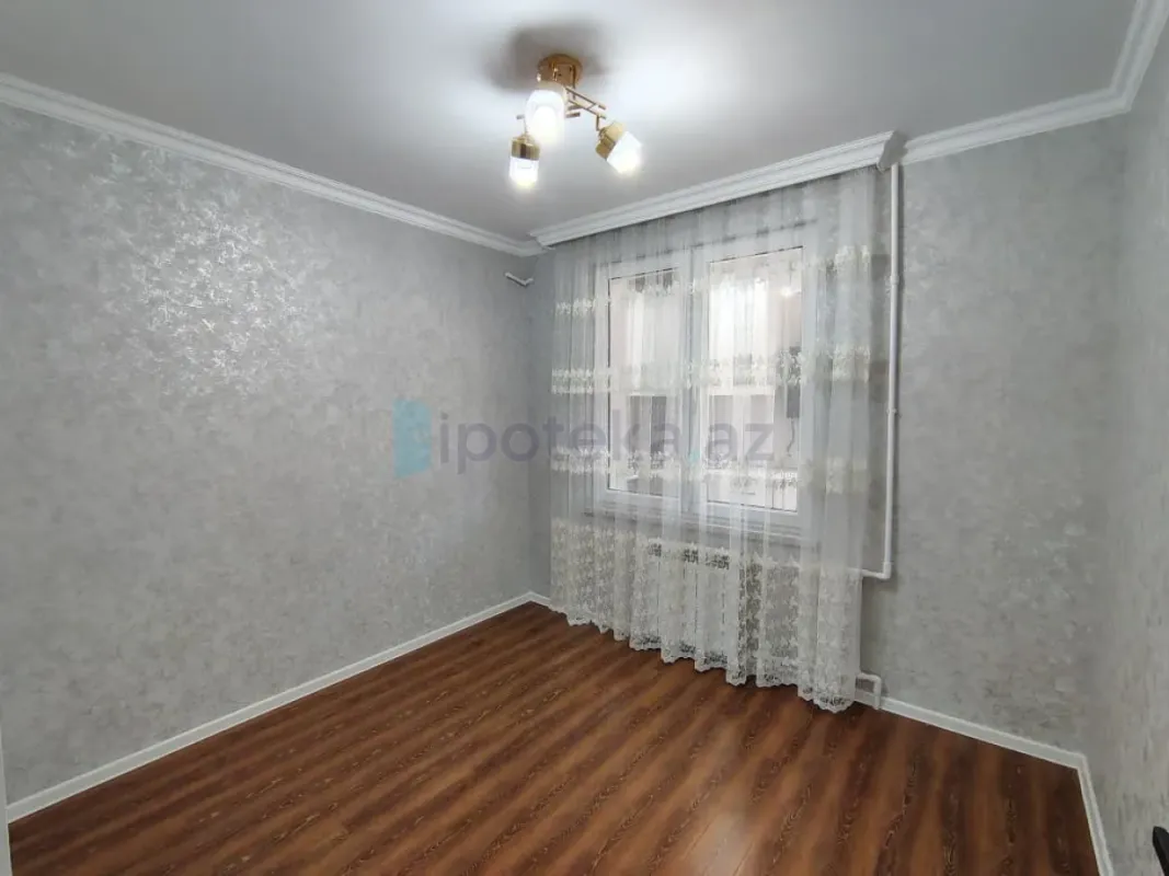Satılır 2 otaqlı köhnə tikili 50 m²