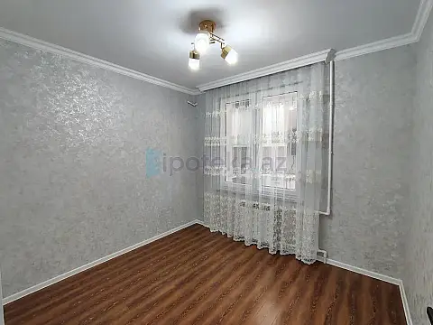 Satılır 2 otaqlı köhnə tikili 50 m²