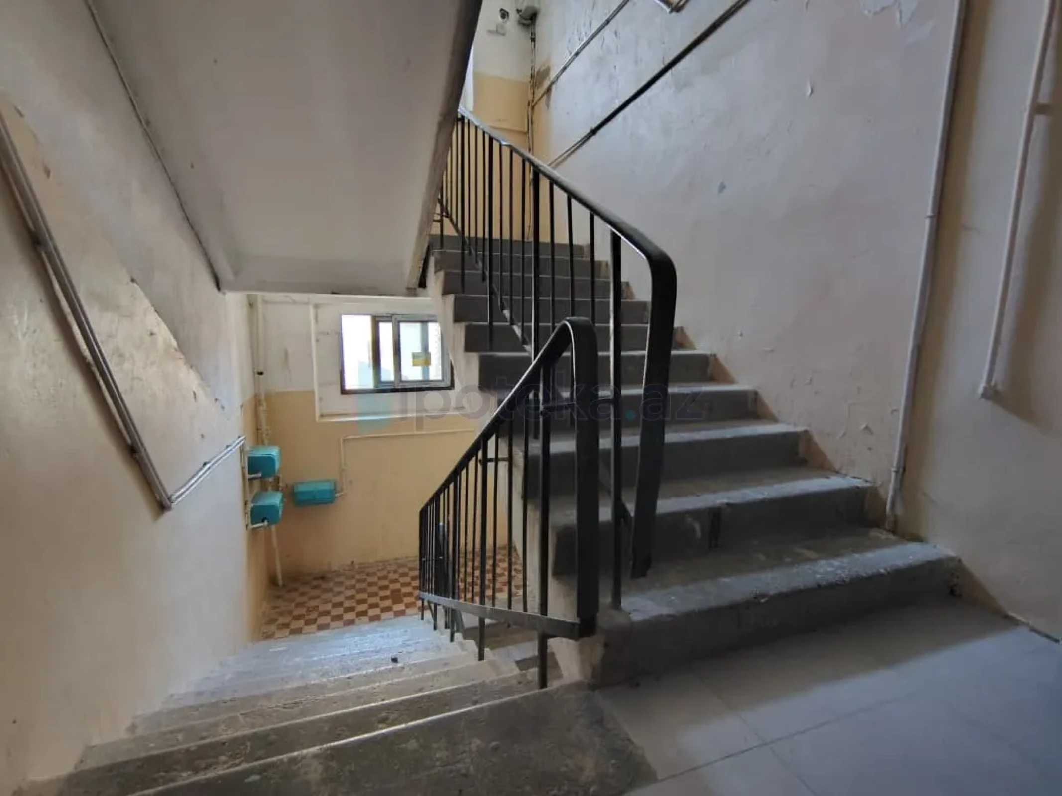 Satılır 2 otaqlı köhnə tikili 50 m²