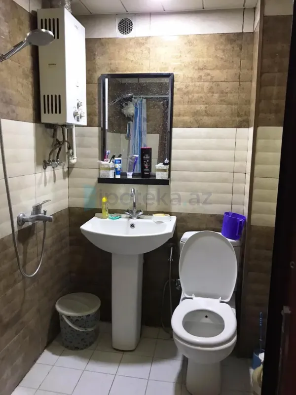 Satılır 3 otaqlı köhnə tikili 75 m²