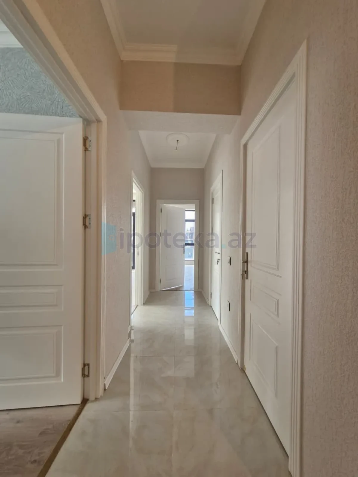 Satılır 2 otaqlı yeni tikili 94 m²