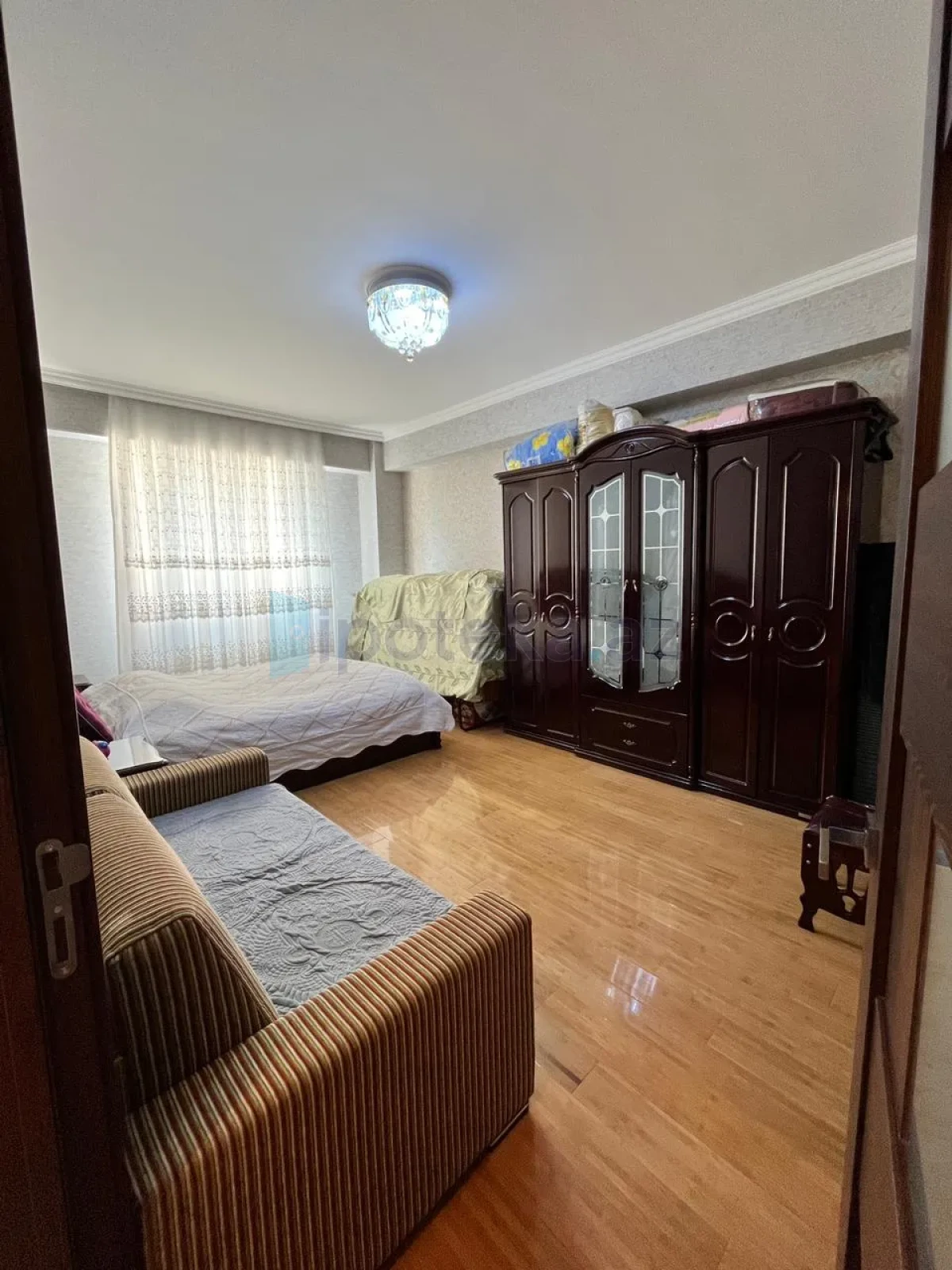 Satılır 3 otaqlı yeni tikili 105 m²
