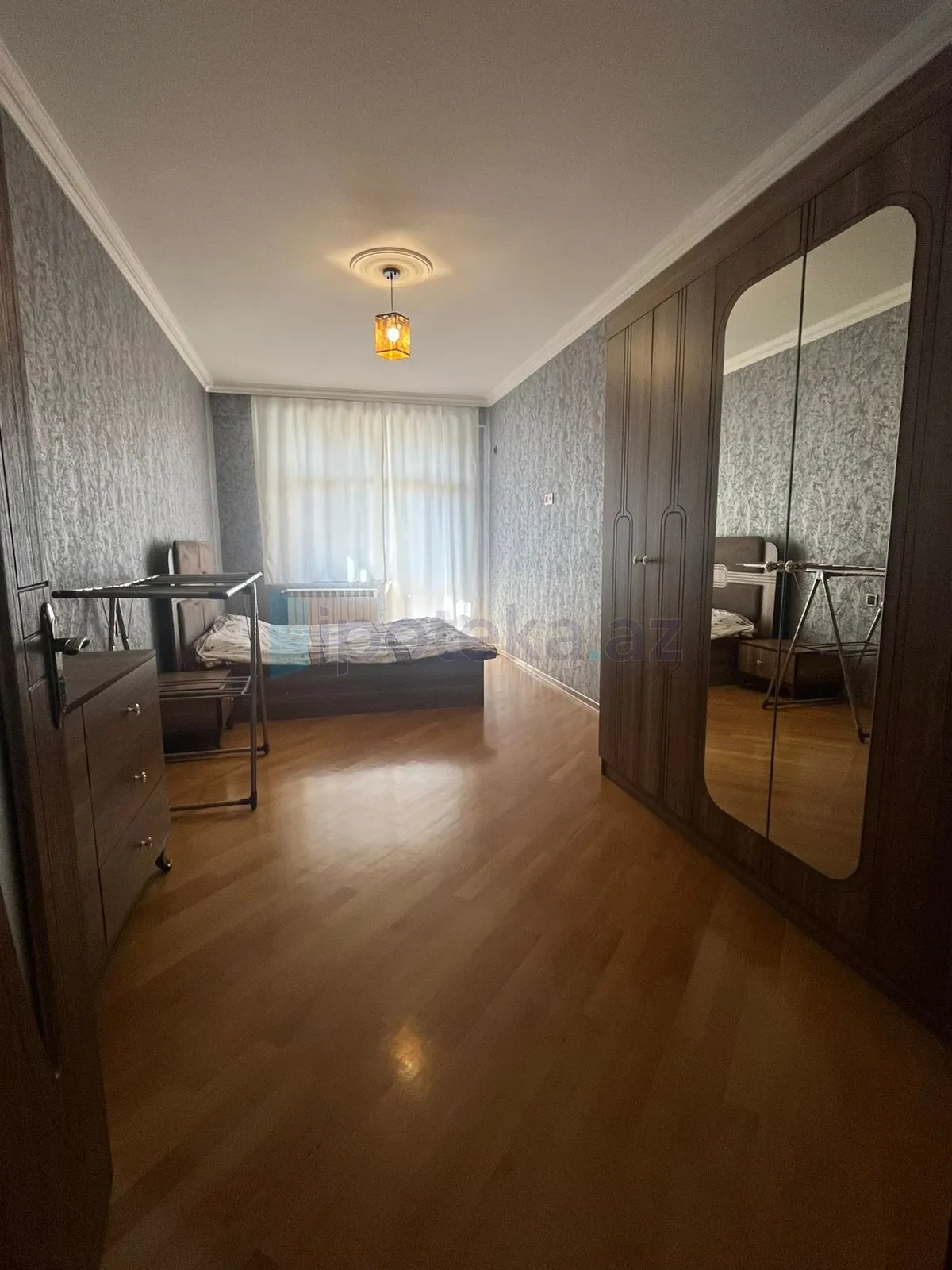 Satılır 3 otaqlı yeni tikili 130 m²
