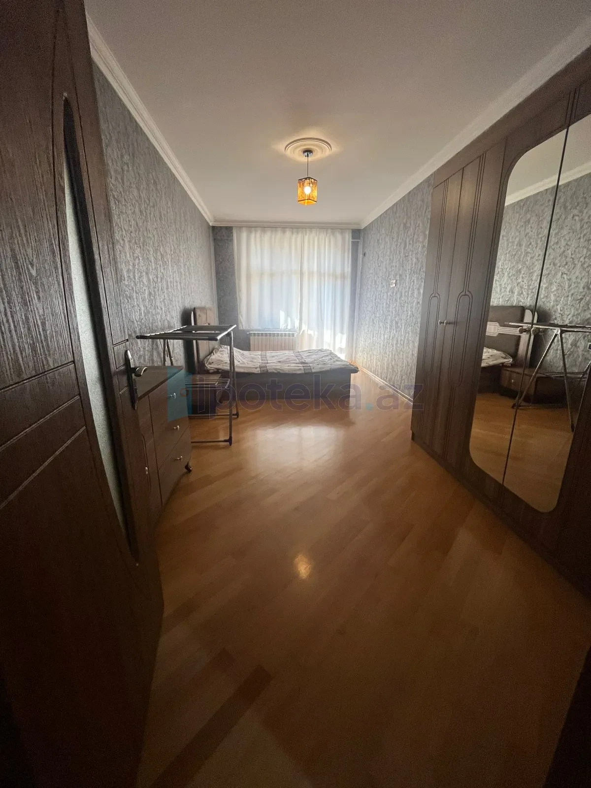 Satılır 3 otaqlı yeni tikili 130 m²