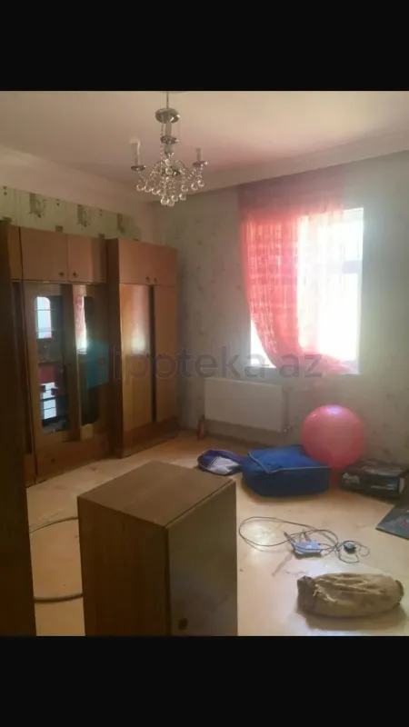 Satılır 4 otaqlı həyət evi 100 m²