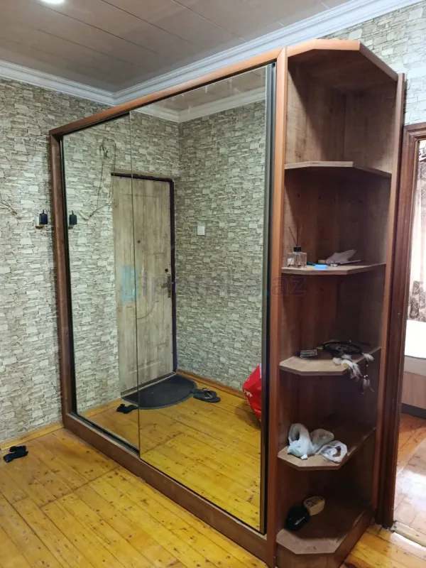 Satılır 3 otaqlı köhnə tikili 72 m²