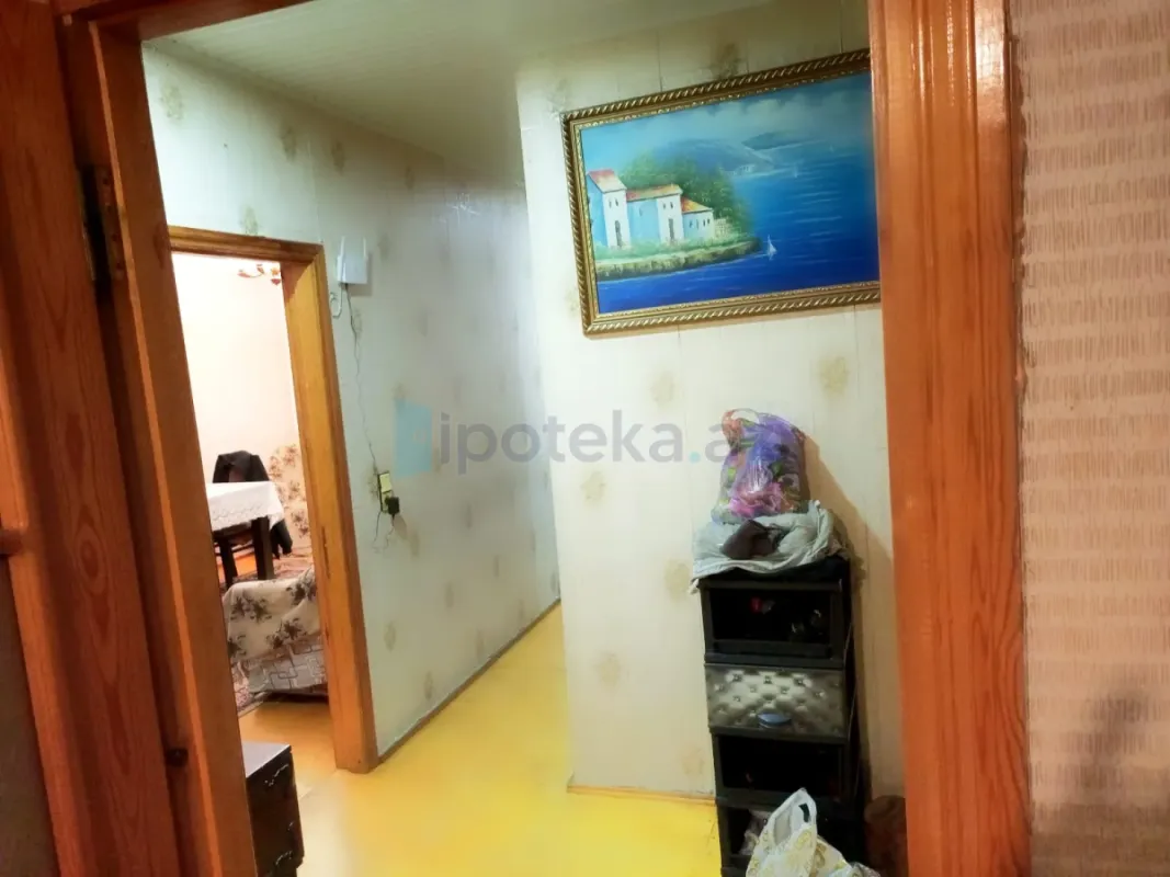 Satılır 2 otaqlı köhnə tikili 60 m²