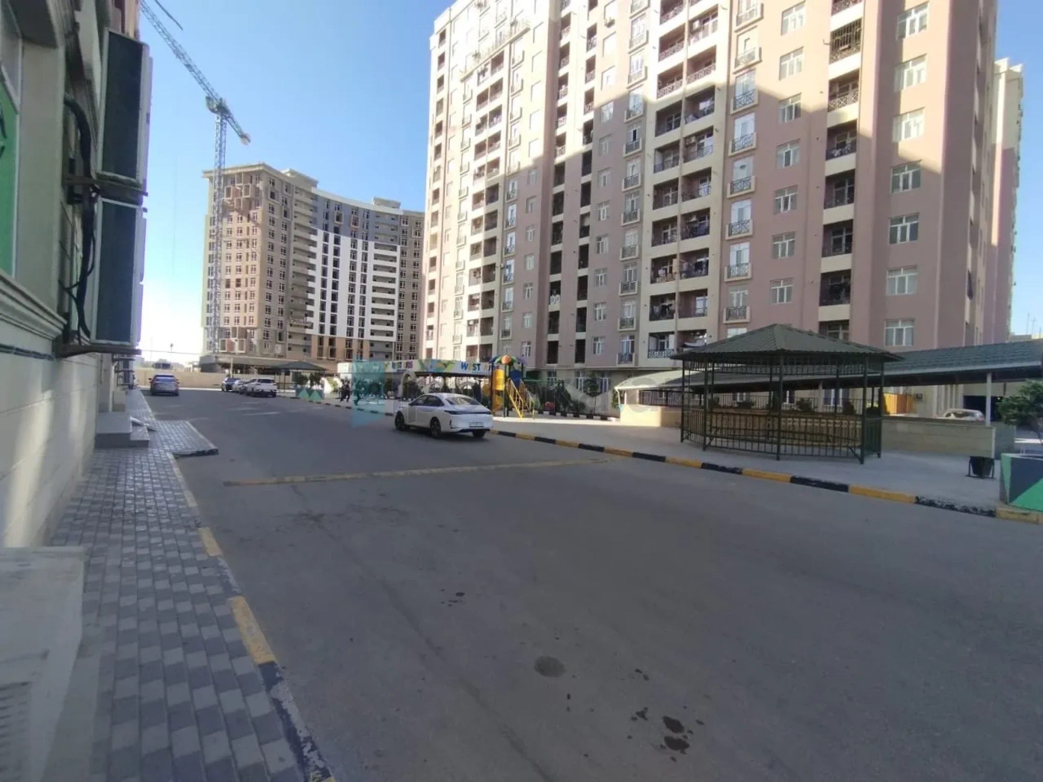 Satılır 3 otaqlı yeni tikili 105 m²