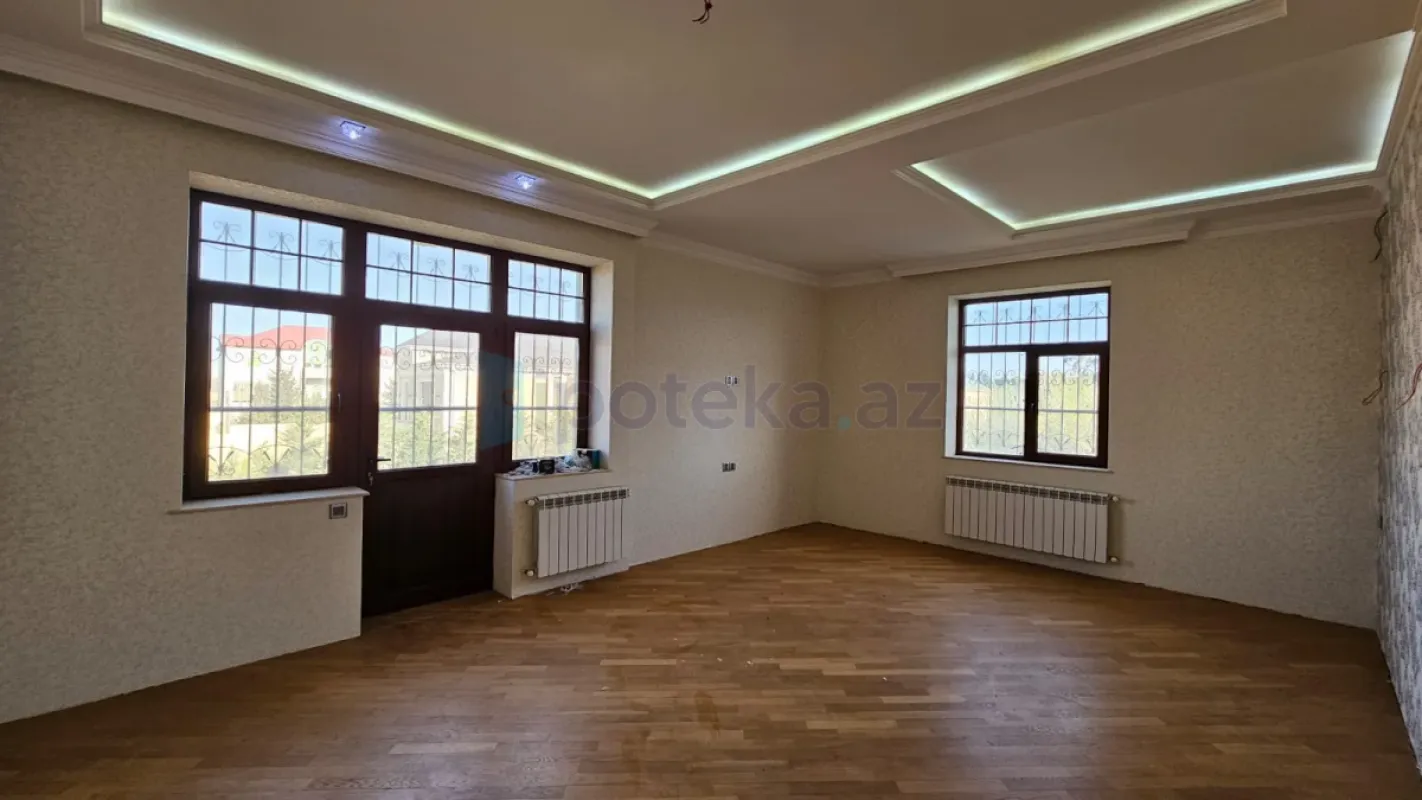 Satılır 6 otaqlı həyət evi 450 m²