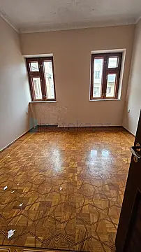 Satılır 3 otaqlı köhnə tikili 105 m²