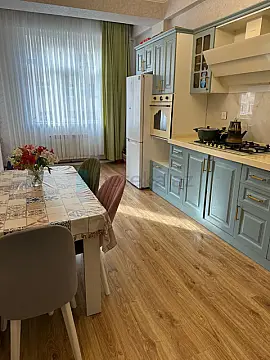 Satılır 2 otaqlı yeni tikili 96 m²