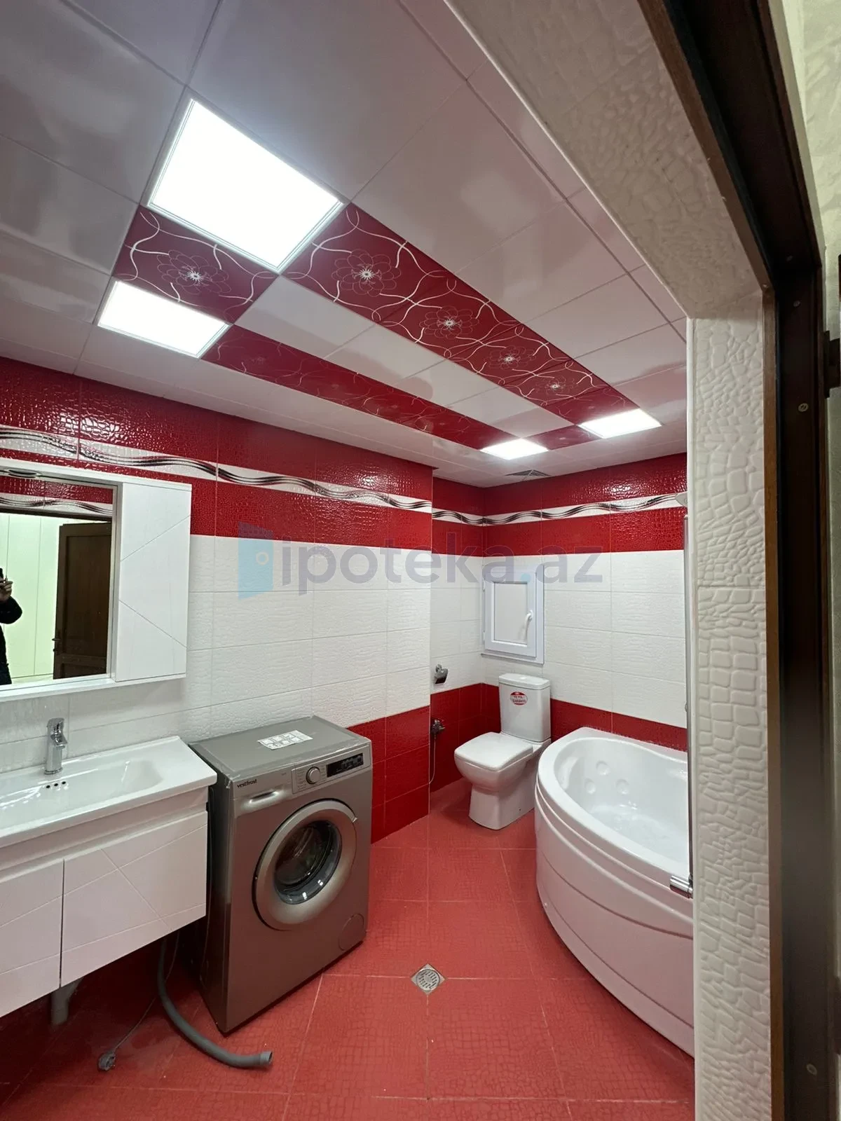 Satılır 3 otaqlı yeni tikili 85 m²