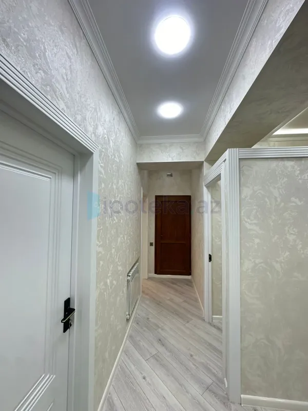 Satılır 3 otaqlı yeni tikili 85 m²