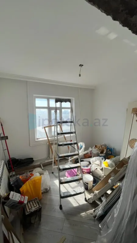 Satılır 5 otaqlı köhnə tikili 103 m²