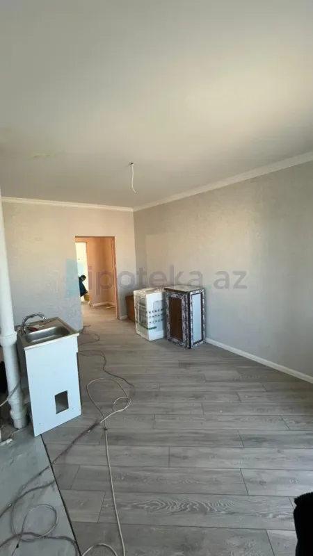 Satılır 5 otaqlı köhnə tikili 103 m²