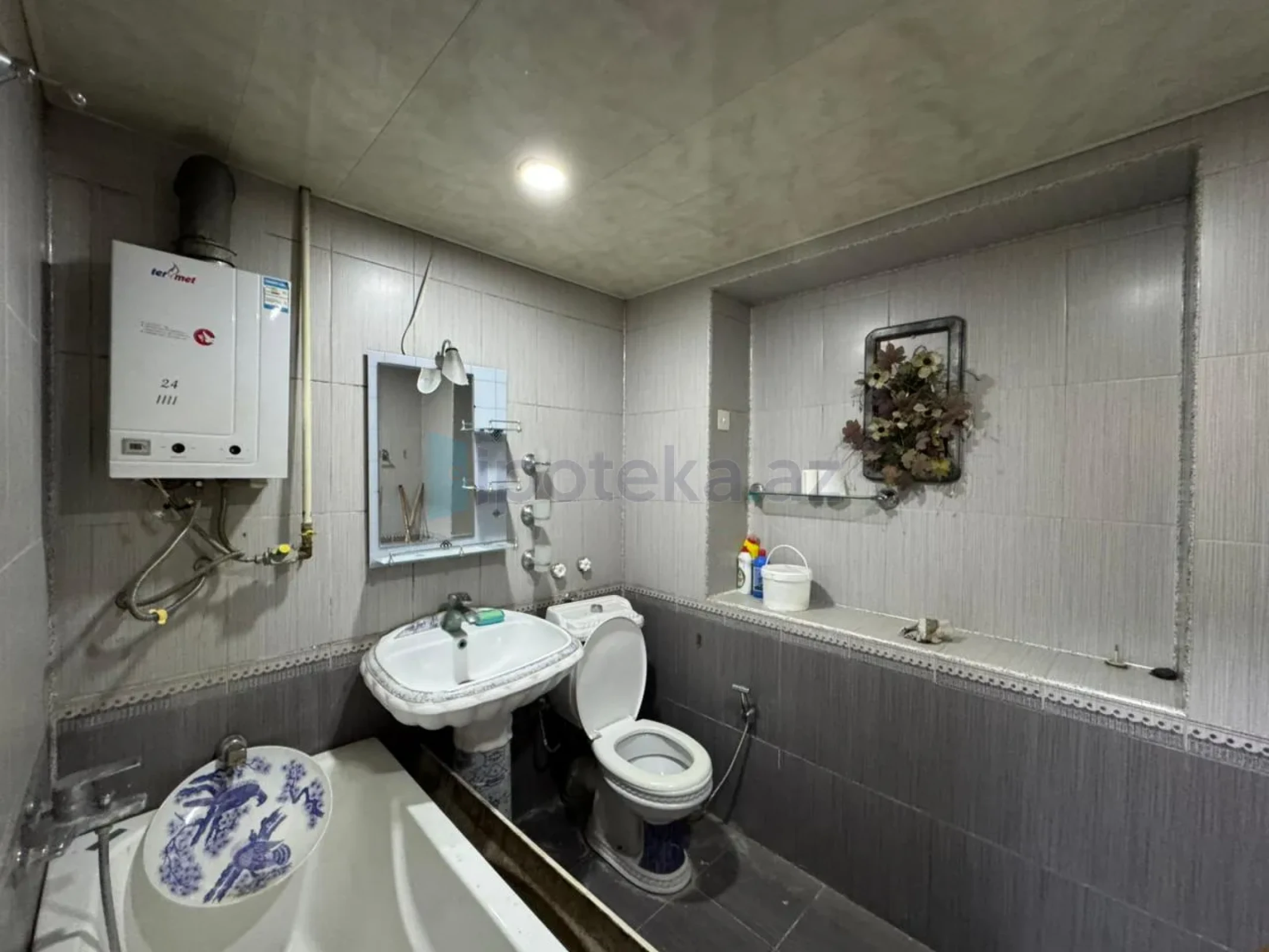 Satılır 3 otaqlı köhnə tikili 85 m²