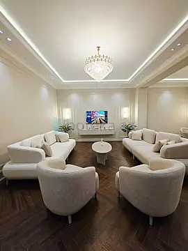 Satılır 4 otaqlı mənzil 208 m²