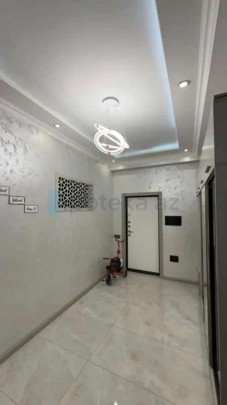 Satılır 3 otaqlı yeni tikili 132 m²
