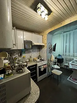 Satılır 3 otaqlı köhnə tikili 75 m²