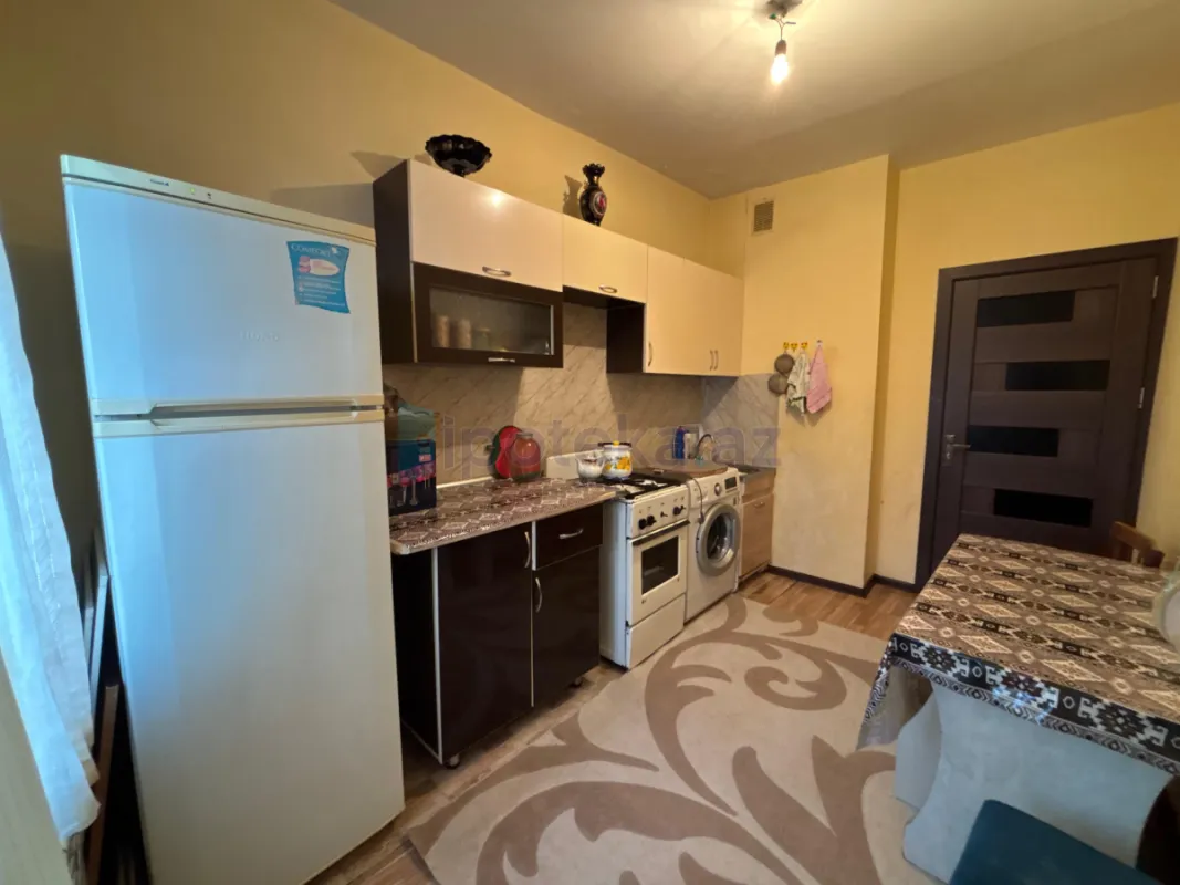 Satılır 3 otaqlı köhnə tikili 70 m²