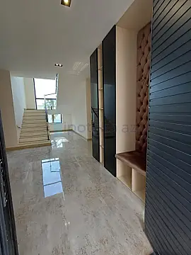 Satılır 6 otaqlı həyət evi 330 m²