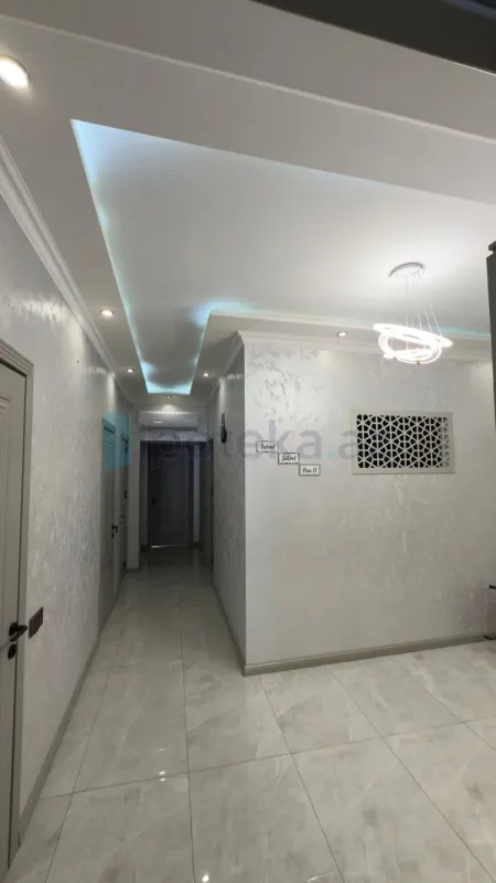 Satılır 3 otaqlı yeni tikili 132 m²