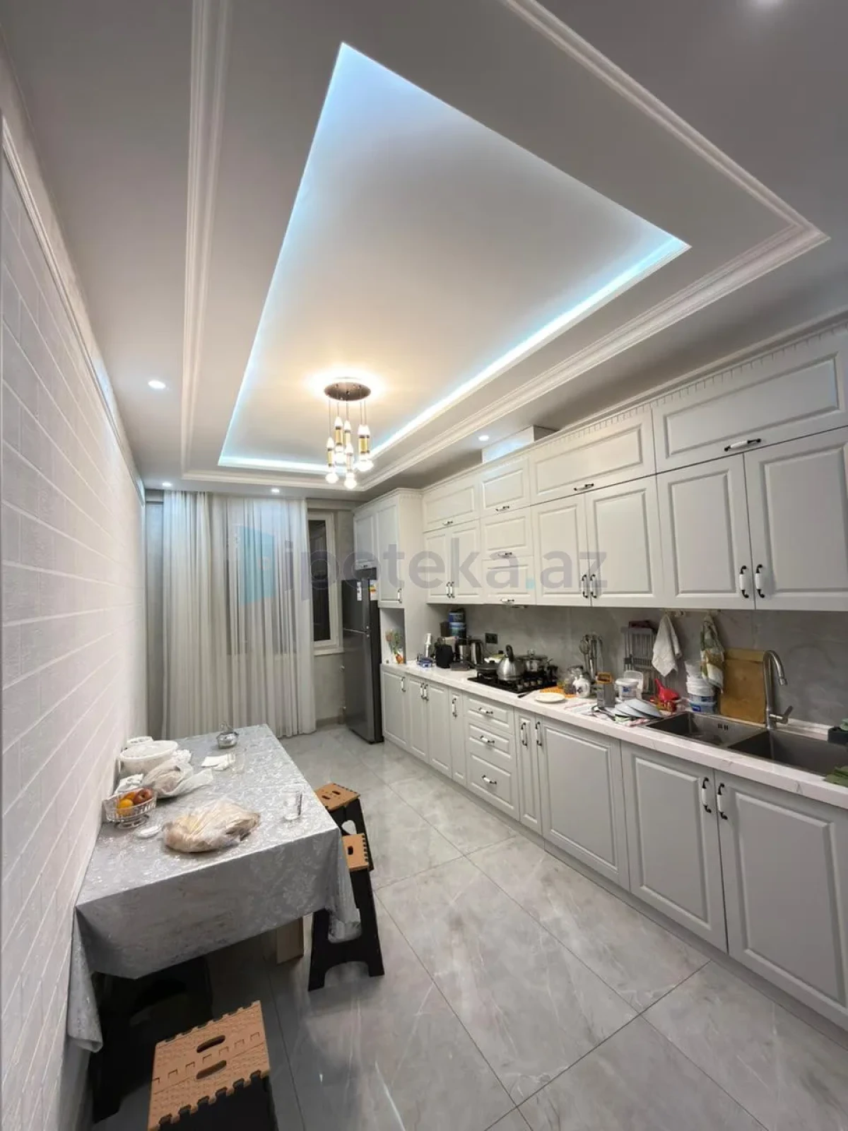 Satılır 3 otaqlı yeni tikili 132 m²
