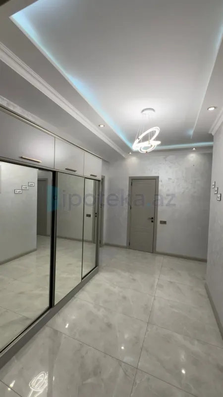 Satılır 3 otaqlı yeni tikili 132 m²