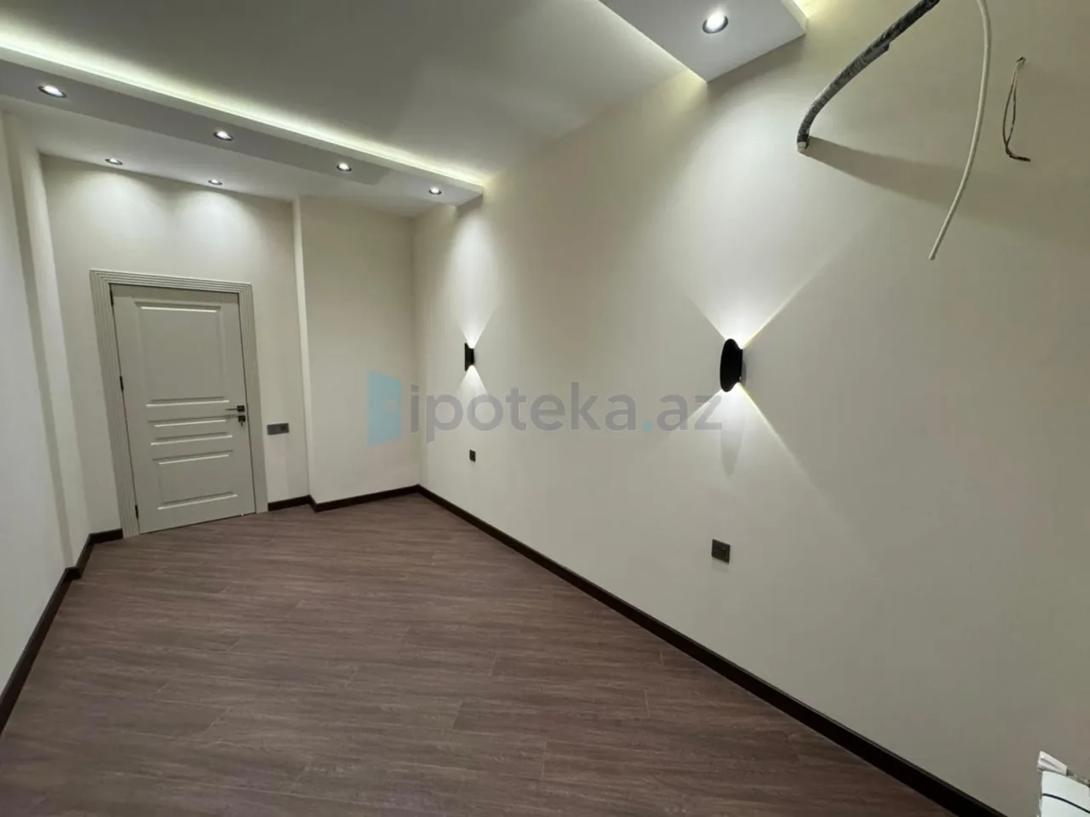 Satılır 3 otaqlı yeni tikili 135 m²