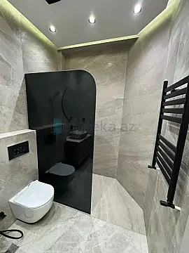 Satılır 3 otaqlı yeni tikili 135 m²