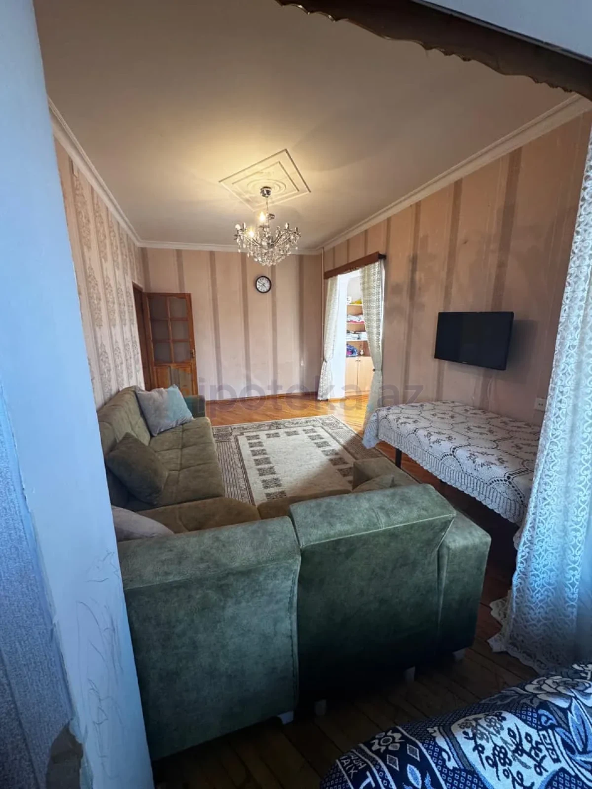 Satılır 2 otaqlı köhnə tikili 60 m²