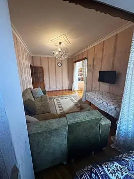 Satılır 2 otaqlı köhnə tikili 60 m²