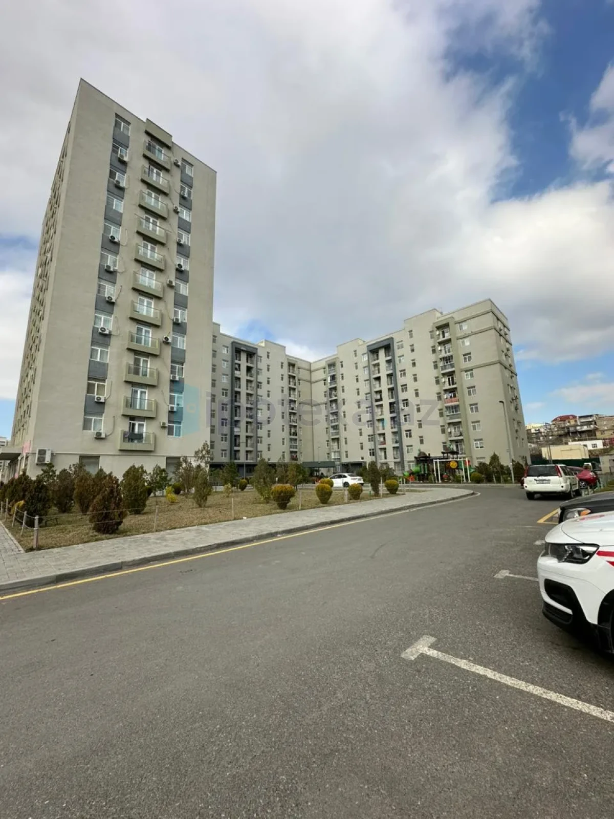 Satılır 3 otaqlı yeni tikili 85 m²