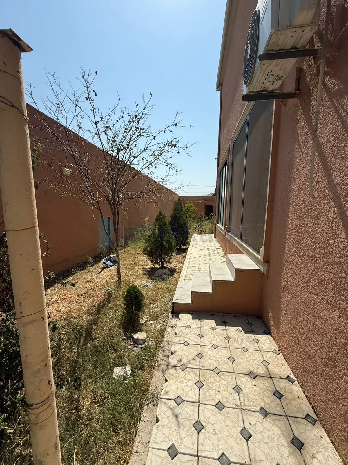 Satılır 5 otaqlı həyət evi 200 m²