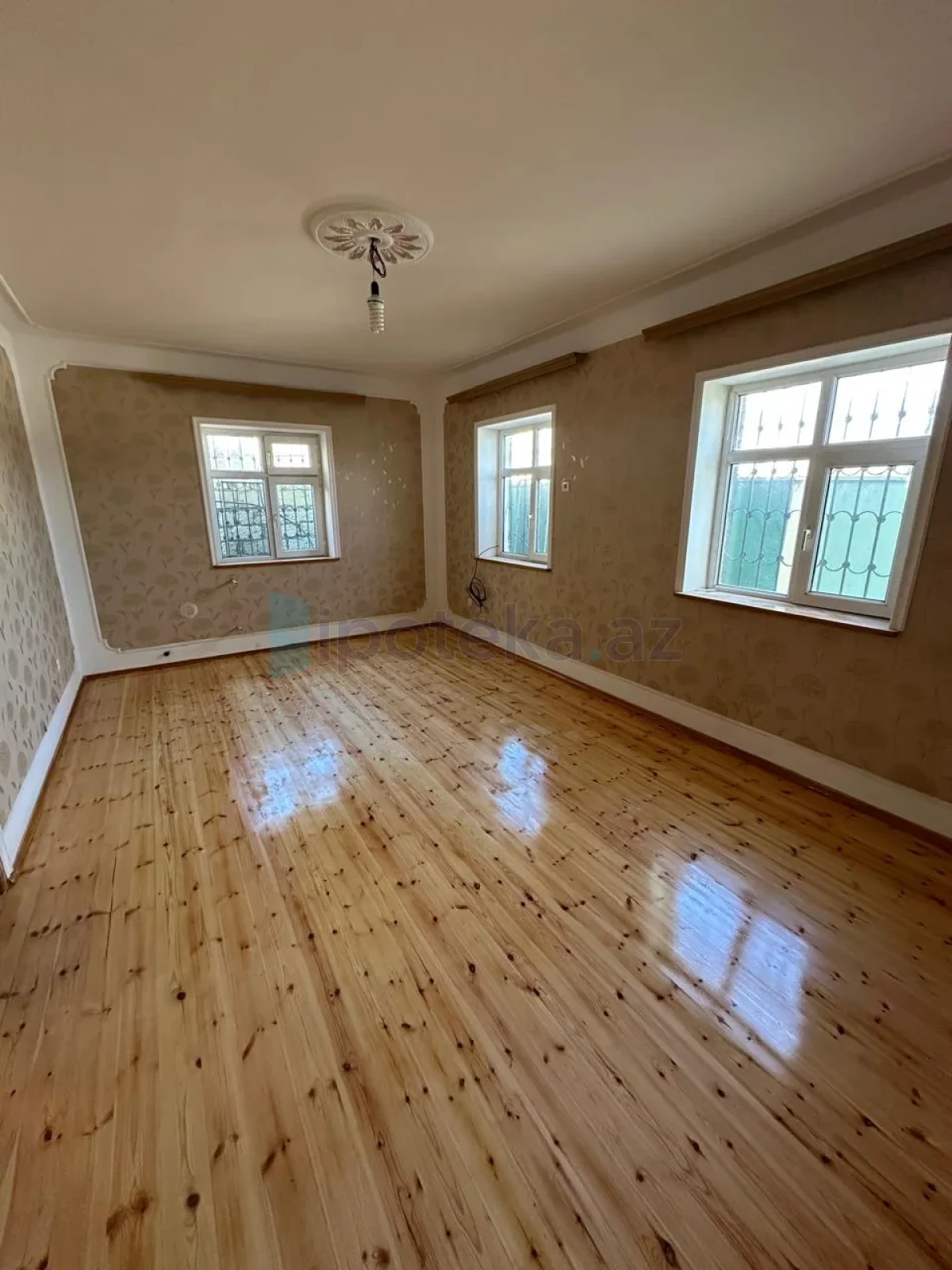 Satılır 3 otaqlı həyət evi 100 m²