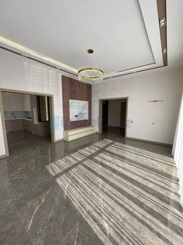 Satılır 5 otaqlı həyət evi 220 m²