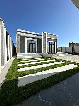 Satılır 5 otaqlı həyət evi 220 m²