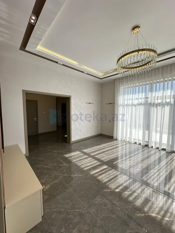 Satılır 5 otaqlı həyət evi 220 m²