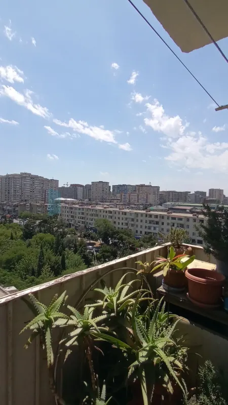 Satılır 3 otaqlı köhnə tikili 90 m²